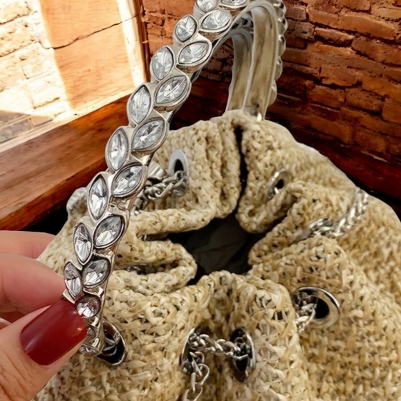 🆕️Boho Chic Straw Bucket Bag 👜✨ | Rhinestone Handle Chain Strap Trendy Stylish - Picture 14 of 17